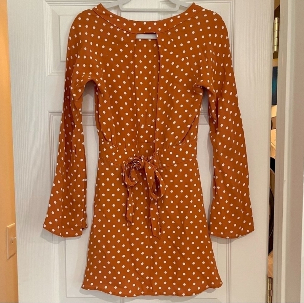 Flynn Skye Golden Polka Dot Open Back Bell Sleeve Tie Back Mini Dress XSMALL - Picture 5 of 12